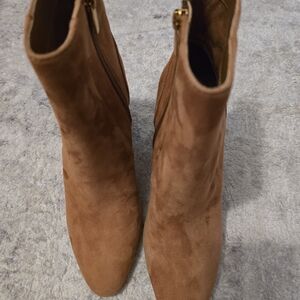 Elegant Brown Vince Camuto Women's Ankle Boots